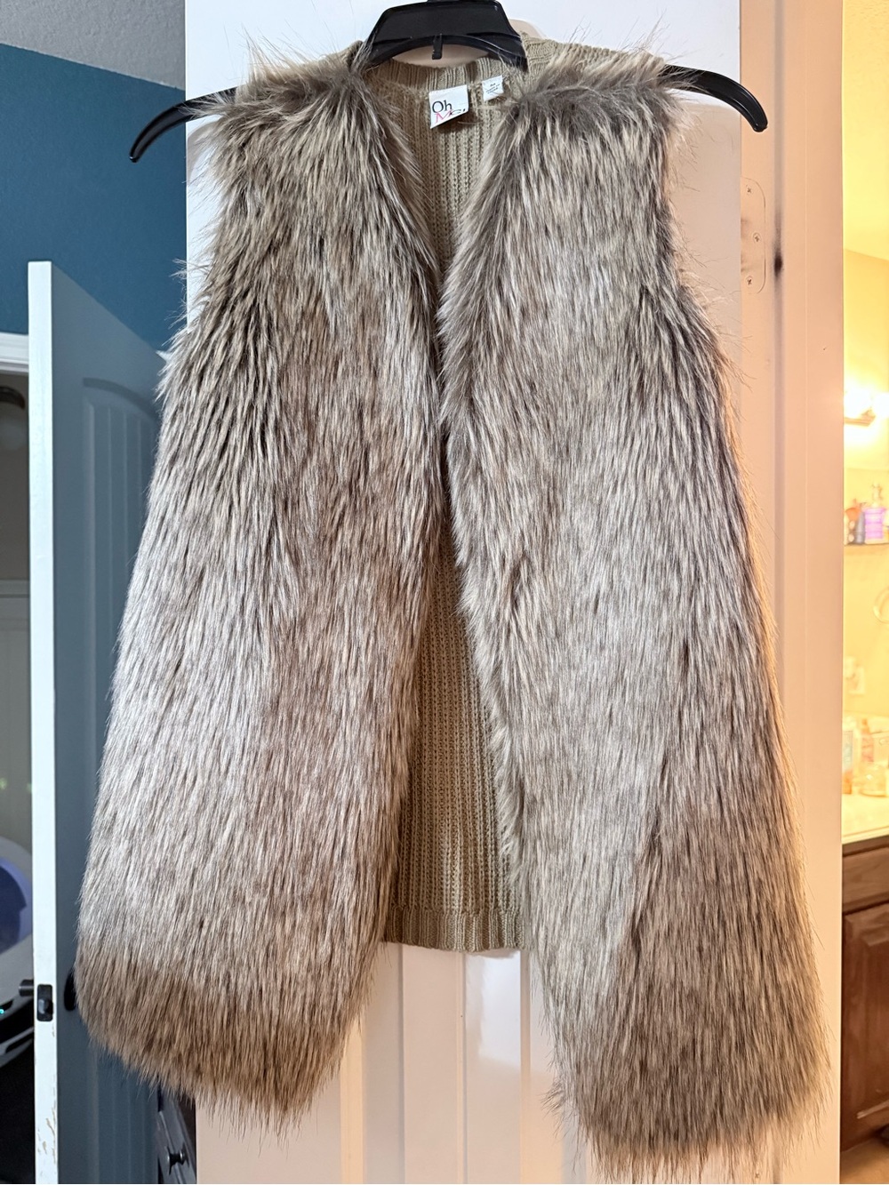 Women's Taupe Faux Fur Vest - Chic Layering Vest